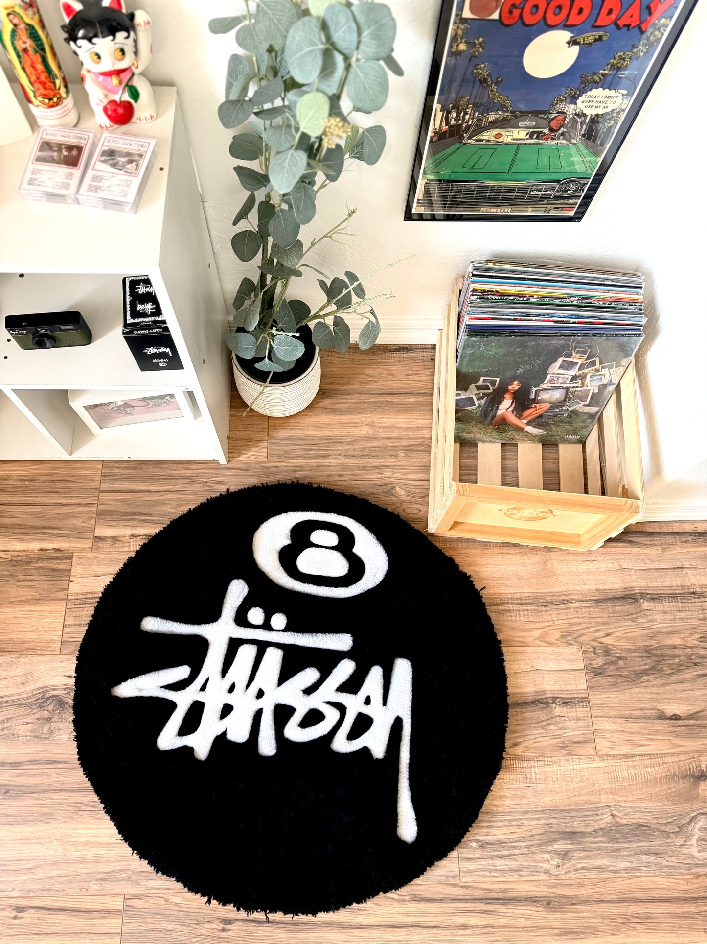 Stu$$y Inspo 8 Ball Rug